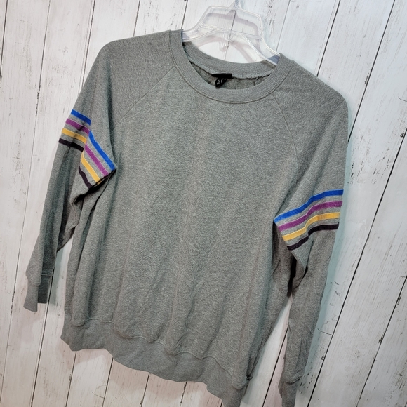 New! Torrid Women Plus Size Gray Rainbow Striped Stretch Sweatshirt Size 0 (L). - Picture 4 of 9